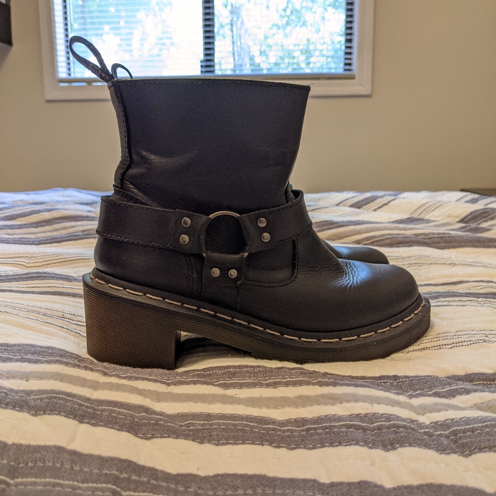 Dr Martens Black Wincox Boots